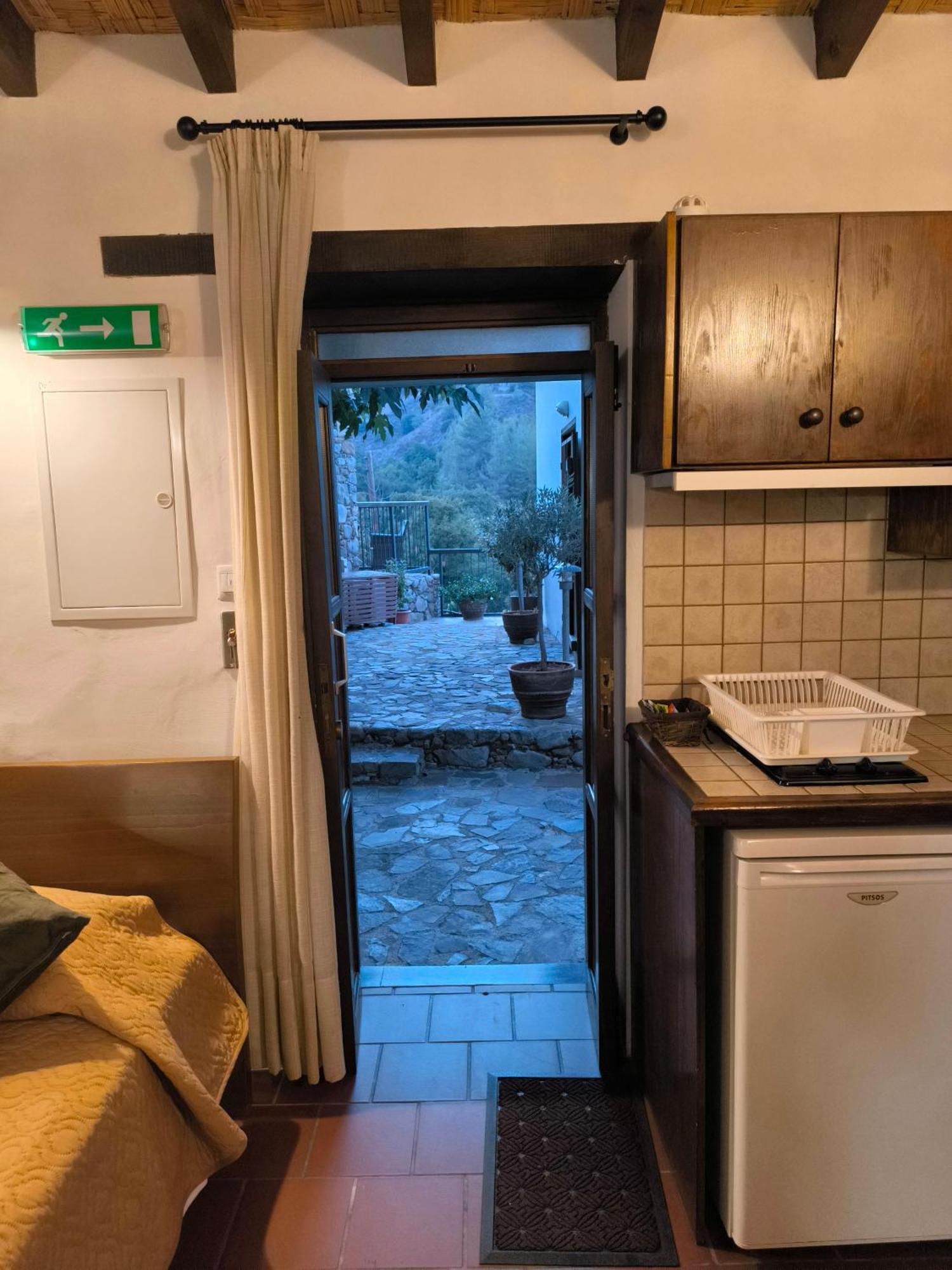 Enipnion Apartments Kakopetriá Kültér fotó